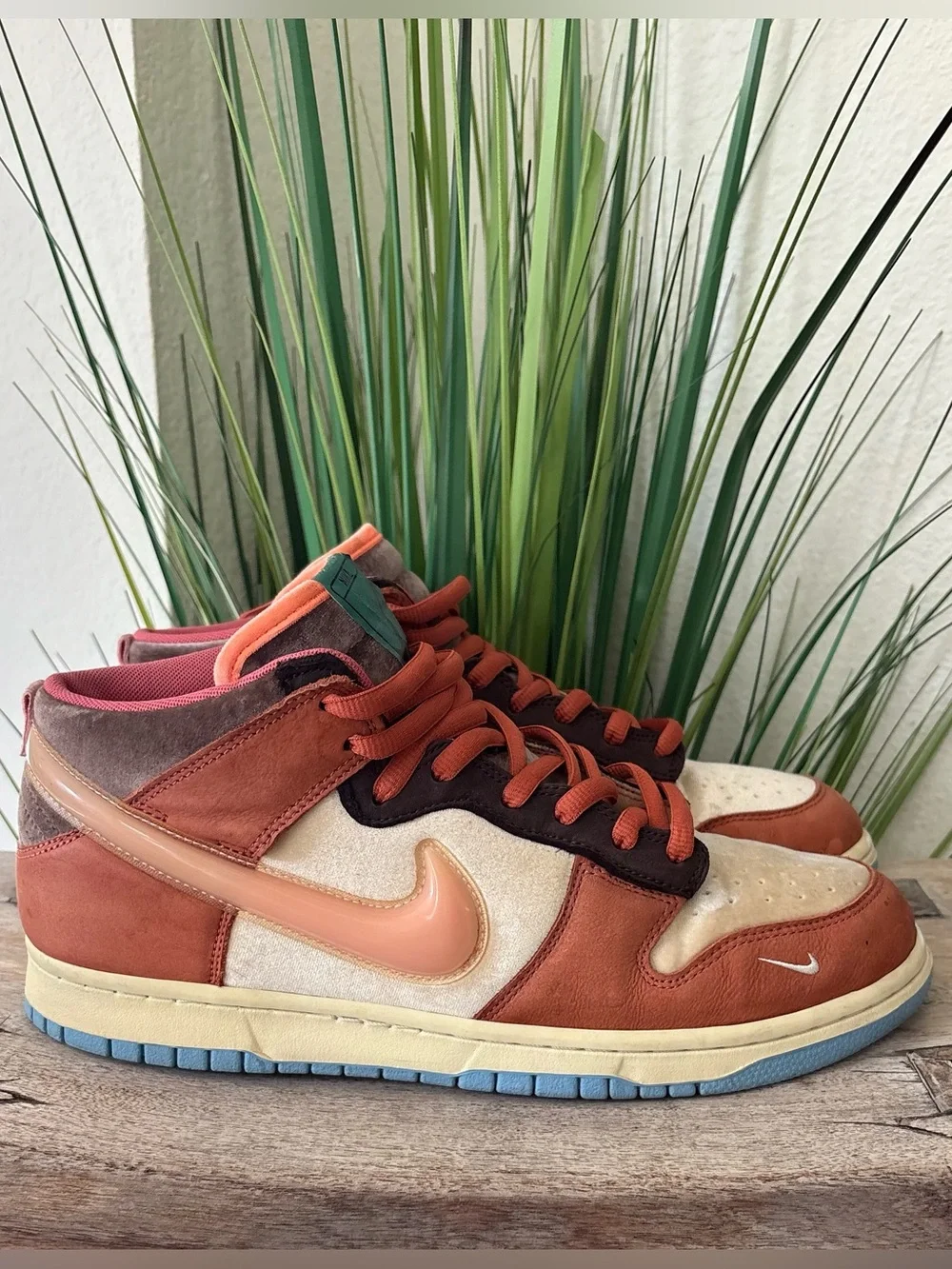 Nike Dunk Mid Social Status Chocolate Milk Sneakers